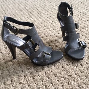 🌟HP🌟 Nine West Buckled Sandal
